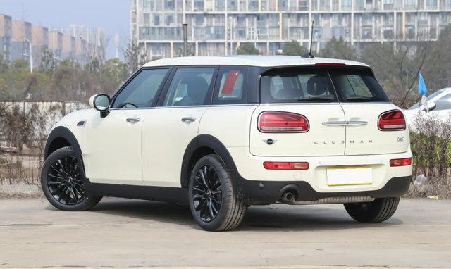 MINI CLUBMAN：外观复古可爱，1.5T引擎油耗5.9L，好开还好看