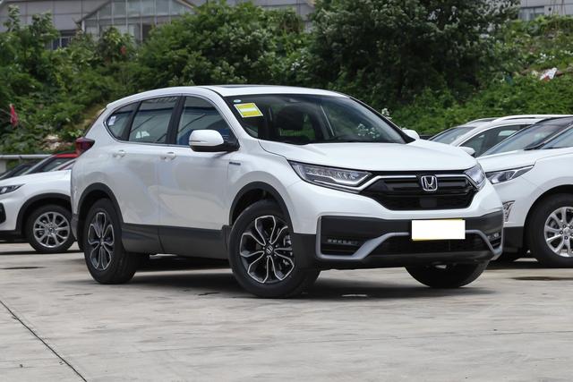 买省油的SUV，这3台划算靠谱，油耗低至4.2L，坐着舒适开着爽